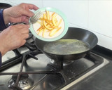 Foto del paso 3 de la receta: Lenguado a la naranja