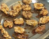 Foto del paso 4 de la receta: Pastelitos de hojaldre con nueces y coco