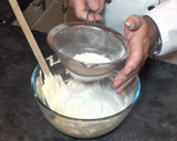 Foto del paso 4 de la receta: Tarta mousse de piña y coco