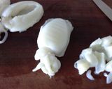 Foto del paso 1 de la receta: Potaje de alubias con sepia y langostinos