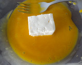 Foto del paso 3 de la receta: Ensalada de lechugas variadas con feta rebozado