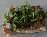 Foto del paso 4 de la receta: Bocadillo de lomo ibérico con pimientos y rúcula