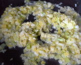 Foto del paso 3 de la receta: Hojaldre de zamburiñas y puerros