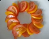 Foto del paso 2 de la receta: Melocotón y tomate con queso fresco