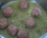Foto del paso 4 de la receta: Albóndigas de ibérico y verduras con salsa de cerveza