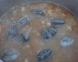 Foto del paso 8 de la receta: Potaje de alubias con sepia y langostinos