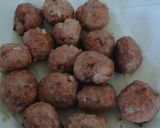 Foto del paso 5 de la receta: Albóndigas de ibérico y verduras con salsa de cerveza