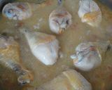 Foto del paso 3 de la receta: Pollo con puerros y salchichas