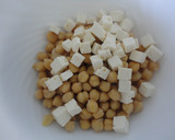 Foto del paso 1 de la receta: Ensalada de garbanzos y calabacín