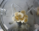 Foto del paso 1 de la receta: Batido de plátano, fresa y chocolate