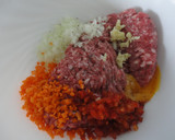 Foto del paso 1 de la receta: Albóndigas de ibérico y verduras con salsa de cerveza
