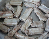 Foto del paso 2 de la receta: Arroz con costilla ibérica y judías verdes