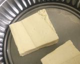 A picture of step 1 of Paneer Pollichathu.
