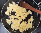 Foto langkah ke 1 dari resep Orak arik Telur daun Kucai.