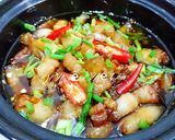Hình bước làm 2 của món Cơm cháy kho quẹt rau luộc