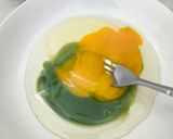 Foto langkah ke 2 dari resep Matcha Lava Toast.