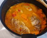 Foto del paso 7 de la receta Jamoncitos de pollo guisados con boniato y tomate
