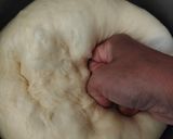 Foto langkah ke 5 dari resep Roti Sobek Merah Putih (Metode Autolisis).