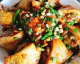 Hình bước làm 2 của món Tàu hủ nhồi thịt sauce ngũ vị
