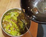 हिरव्या बरबटीच्या दाण्यांची चटणी (Hirvya Barbatichya Danyachi Chutney Recipe In Marathi) रेसिपी स्टेप 5 फोटो 