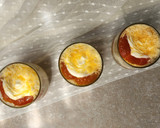 Foto del paso 12 de la receta: 🌟 Triffle de damascos 🌟 Postre en vaso en capas: bizcochuelo, crema de queso y damascos en almíbar 🌟