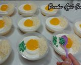 Foto langkah ke 11 dari resep Cake Telur Ceplok | Cake Telur Mata Sapi.