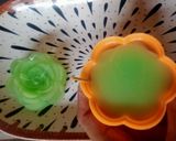 Foto langkah ke 3 dari resep Pudding mawar.