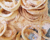 Foto del paso 3 de la receta: Aros de cebollas👩‍🍳