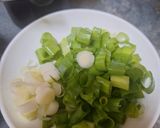 雨來菇炒蛋的食譜步驟1照片