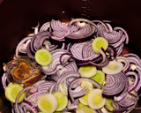 Foto del paso 3 de la receta: Garbanzos con almejas en salsa vizcaína