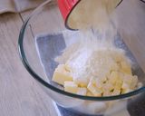 A picture of step 2 of Puff Pastry Sugar Cookies (Leaf-shaped Simple Pies).