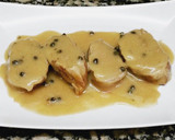 Foto del paso 4 de la receta: Solomillos de ternera en salsa de pimienta verde 