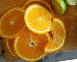 Foto del paso 1 de la receta: Sangría de vino tinto