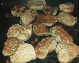 Foto del paso 2 de la receta: Solomillos de ternera en salsa de pimienta verde 