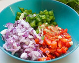 Foto del paso 1 de la receta: Salpicón de pulpo y langostinos