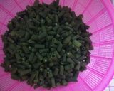 Foto langkah ke 1 dari resep Cecek kacang panjang bumbu semur nyemek.