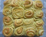 Kelt csigák fokhagymás vajjal recept fázis 4 fotója