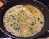 Foto del paso 5 de la receta: Tortilla de cebolla de verdeo