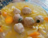 Foto langkah ke 3 dari resep Sup bihun bakso wortel.
