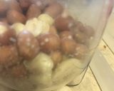 A picture of step 1 of Peanut sesame chutney.