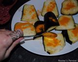 A picture of step 1 of Eggplatns onions with tomato sauce.