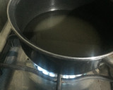 Foto del paso 1 de la receta: Mousse de chocolate con masa quebrada y coulis de fresa