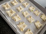 Fresh onions & Feta cheese pastry pockets