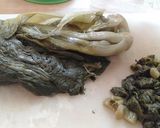 Foto langkah ke 1 dari resep Tumis sawi asin.