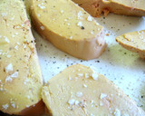 Foto del paso 3 de la receta: Foie con melocotones al caramelo de mistela