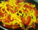 Foto del paso 1 de la receta: Pajeles con pimientos