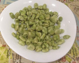 Foto del paso 1 de la receta: Habas rehogadas con cebolla