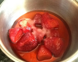 Foto del paso 2 de la receta: Helado de fresas congeladas
