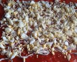 Foto del paso 4 de la receta: Empanada de gulas y huevo duro