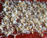 Foto del paso 4 de la receta: Empanada de gulas y huevo duro